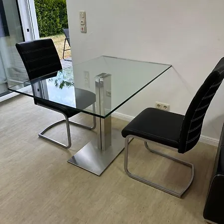 Traumhafte Haushaelfte Mit Kamin, Garten & Whirlpool *